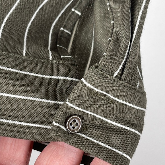 Everly Round Neck Boxy Long Sleeve Top Women’s size M Olive Green/White Striped - Picture 6 of 8